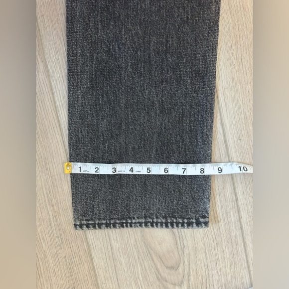 Levi's 551 Z Gray Authentic Straight Jeans 👖🩶

*NEW WITH TAGS 🏷️ - Picture 7 of 13